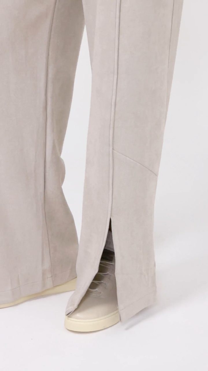 Calça Suede Touch — caimento